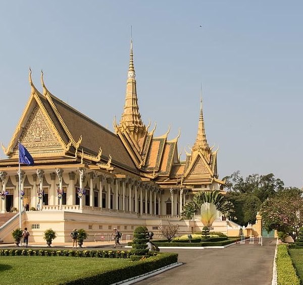 phnom penh royal palace cambodia asia 910x565 1