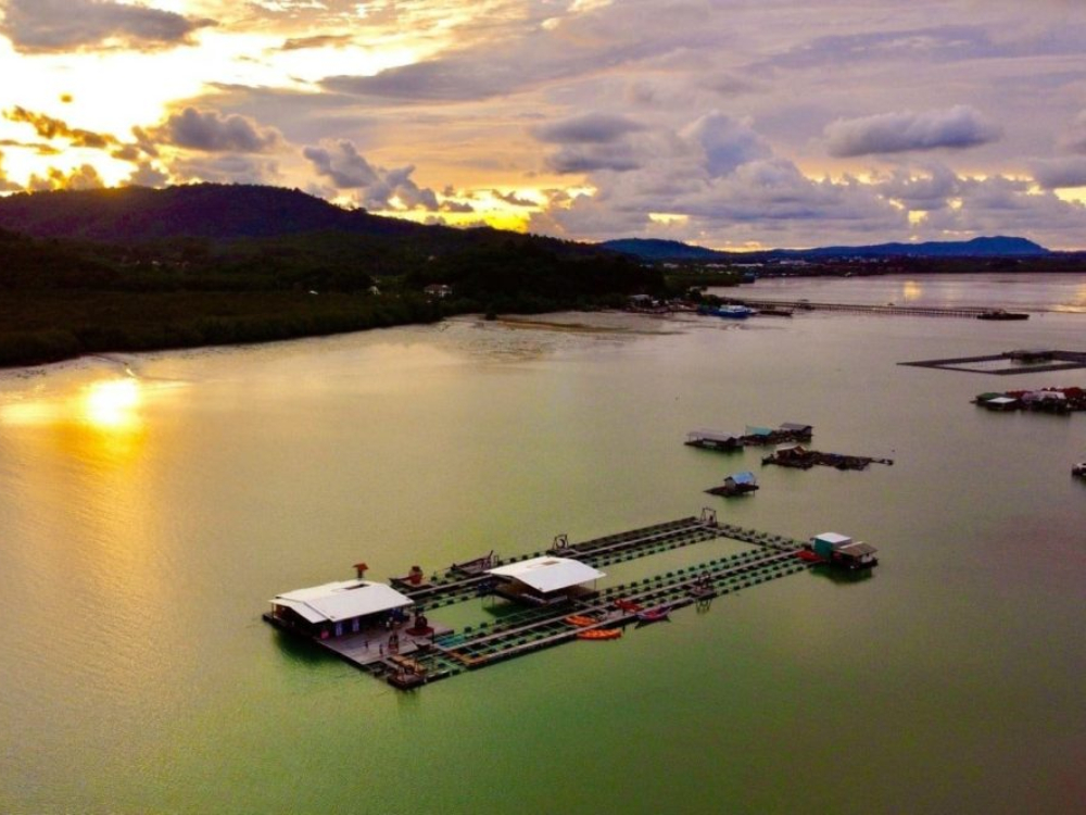 Intara Farm kort fra Phuket i Phang Nga-bugten
