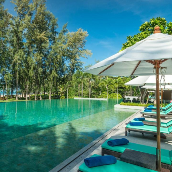 Dusit Thani Krabi Beach Resort - Luksus og afslapning