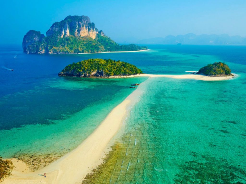 Four Islands by speedboat P010